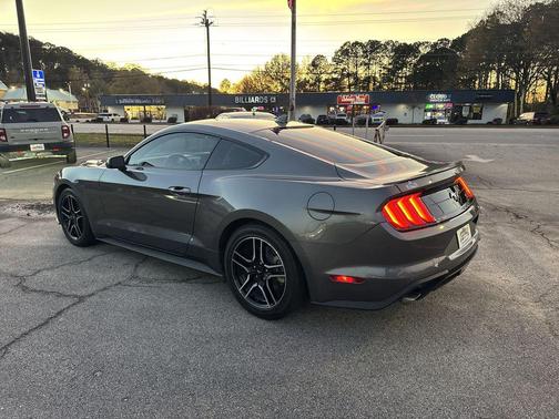2022 Ford Mustang EcoBoost Premium