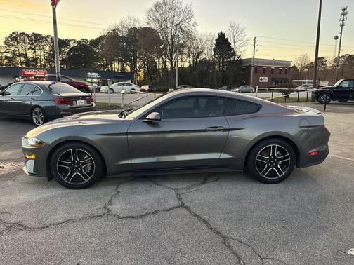 2022 Ford Mustang EcoBoost Premium