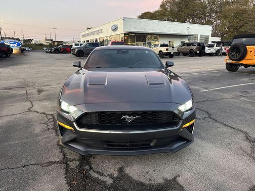 2022 Ford Mustang EcoBoost Premium