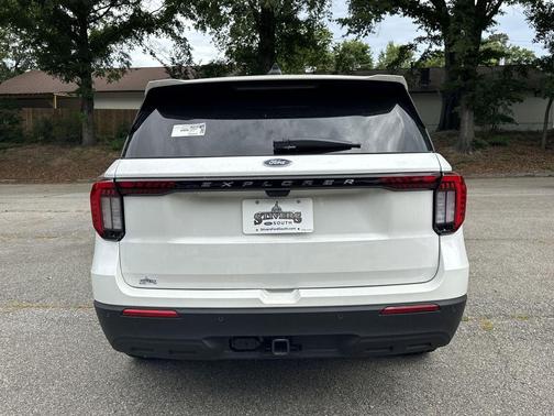 White Metallic 2026 Ford Explorer Active