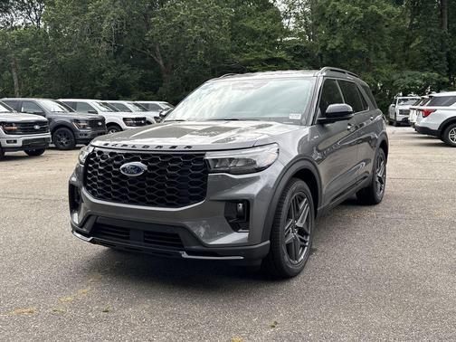 Gray Metallic 2026 Ford Explorer ST-Line