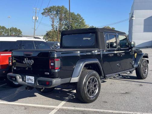 2023 Jeep Gladiator Overland
