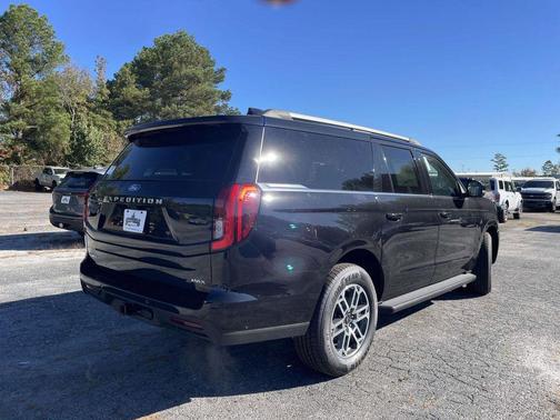 2025 Ford Expedition Max Active 4x2