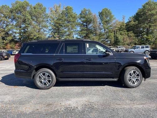 2025 Ford Expedition Max Active 4x2