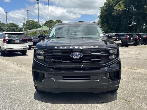 Black Metallic 2026 Ford Expedition Active