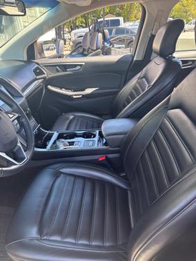 Stone Gray Metallic 2019 Ford Edge SEL