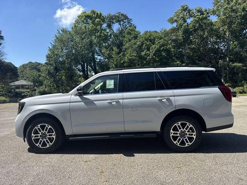 Silver Metallic 2026 Ford Expedition Active
