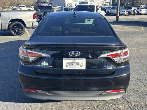 2017 Hyundai SONATA Hybrid Limited