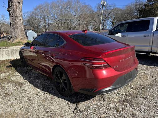 2023 Genesis G70 2.0T RWD