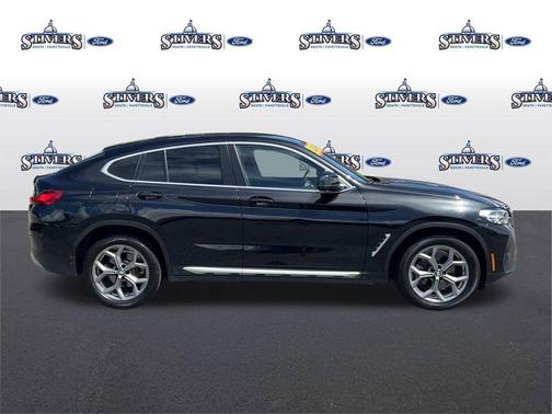 2022 BMW X4 xDrive30i