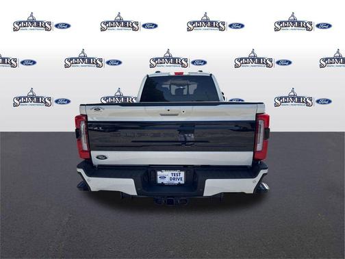 2025 Ford F-250 Platinum