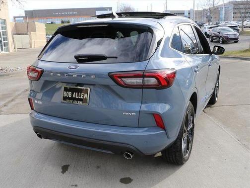 2026 Ford Escape ST-Line Elite