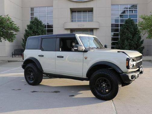 Desert Sand 2025 Ford Bronco Badlands