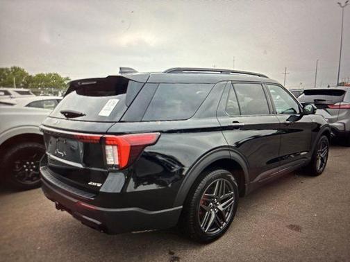 Agate Black Metallic 2025 Ford Explorer ST-Line