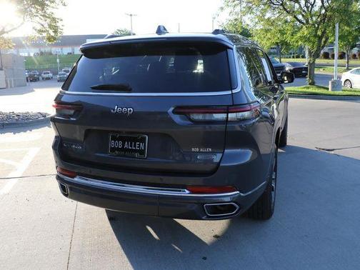 Metallic 2021 Jeep Grand Cherokee L Overland