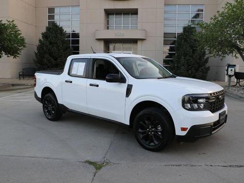 Oxford White 2024 Ford Maverick XLT