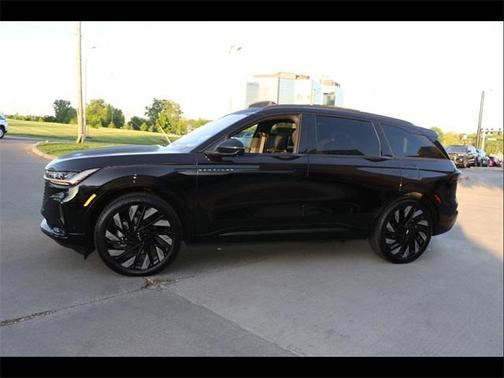 2024 Lincoln Nautilus Reserve