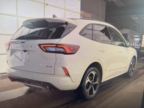 2023 Ford Escape ST-Line Elite