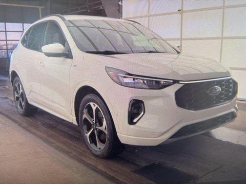 2023 Ford Escape ST-Line Elite