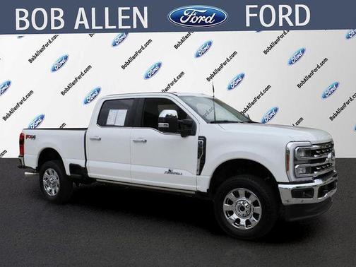 Star White 2026 Ford F-350 Lariat Super Duty