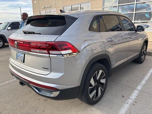 2024 Volkswagen Atlas Cross Sport 2.0T SE w/Technology