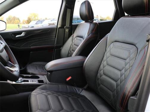 2024 Ford Escape ST-Line Elite