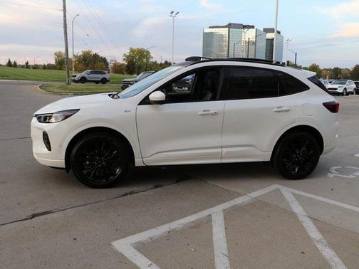 2024 Ford Escape ST-Line Elite