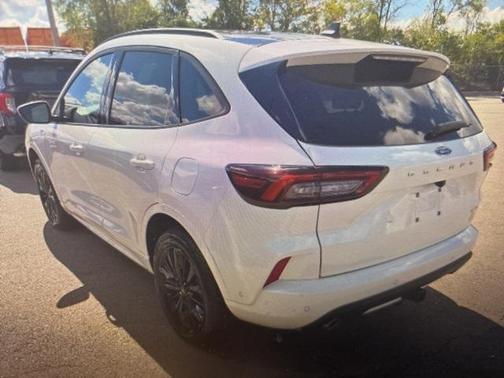 2024 Ford Escape ST-Line Elite