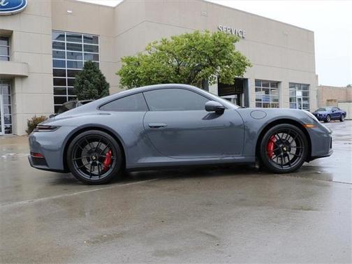 2025 Porsche 911 Carrera GTS