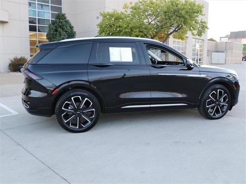 2024 Lincoln Nautilus Reserve