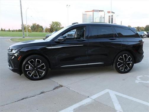 2024 Lincoln Nautilus Reserve