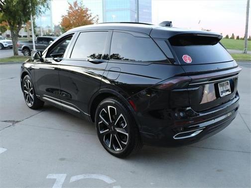 2024 Lincoln Nautilus Reserve