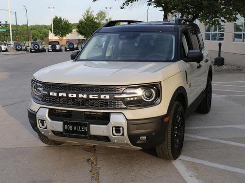 Desert Sand 2025 Ford Bronco Sport Badlands