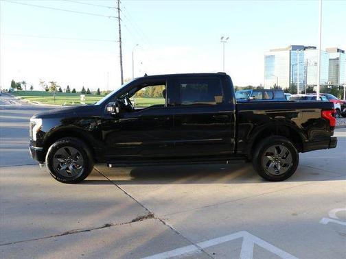 2025 Ford F-150 Lightning LARIAT