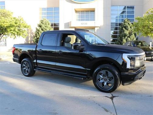 2025 Ford F-150 Lightning LARIAT