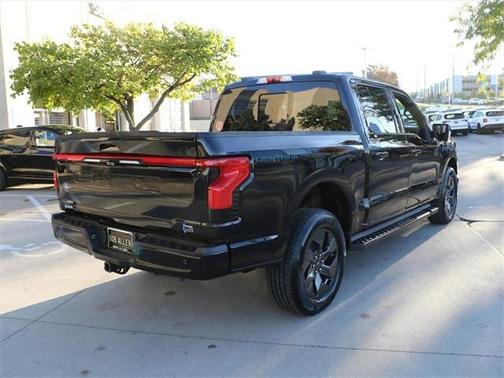 2025 Ford F-150 Lightning LARIAT