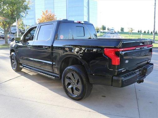 2025 Ford F-150 Lightning LARIAT