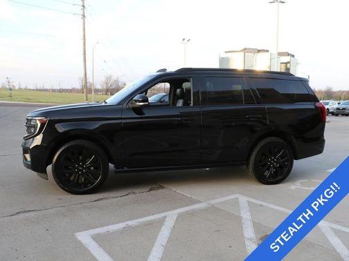 Agate Black Metallic 2025 Ford Expedition Platinum