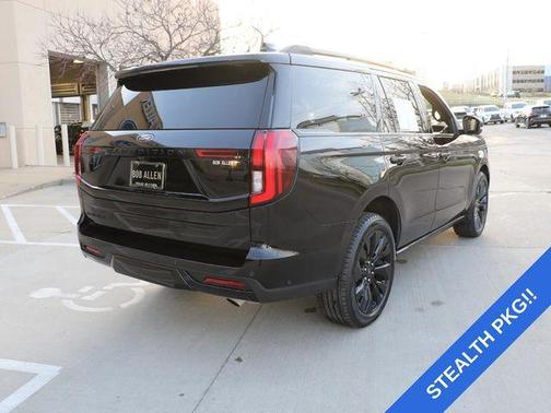 Agate Black Metallic 2025 Ford Expedition Platinum