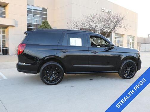 Agate Black Metallic 2025 Ford Expedition Platinum