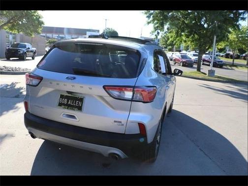 2020 Ford Escape Titanium Hybrid