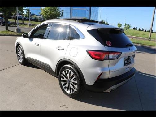2020 Ford Escape Titanium Hybrid