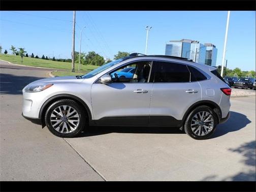 2020 Ford Escape Titanium Hybrid