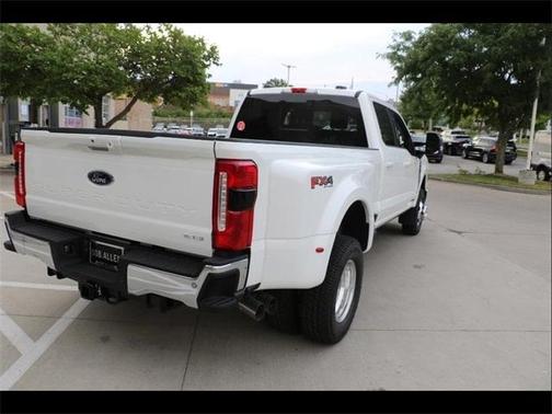 2025 Ford F-350 Lariat Super Duty