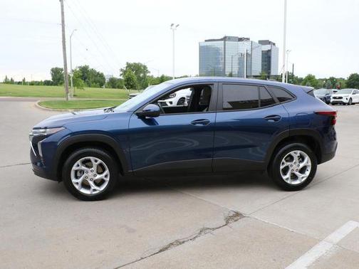 Blue Glow Metallic 2024 Chevrolet Trax LS