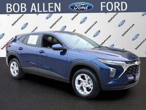 Blue Glow Metallic 2024 Chevrolet Trax LS