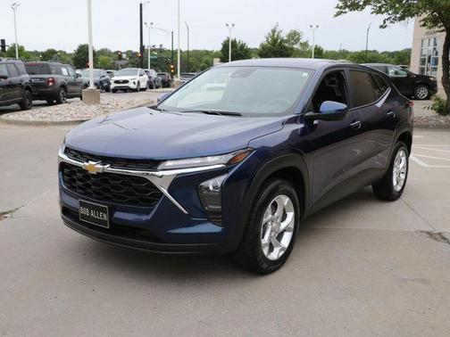 Blue Glow Metallic 2024 Chevrolet Trax LS