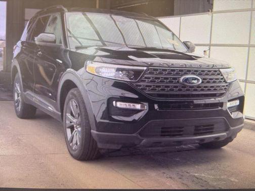 Agate Black Metallic 2024 Ford Explorer XLT