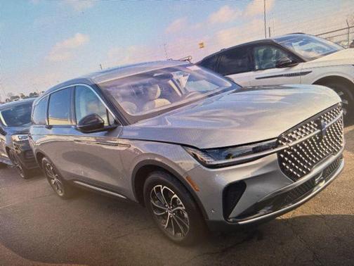 Gray Metallic 2024 Lincoln Nautilus Premiere