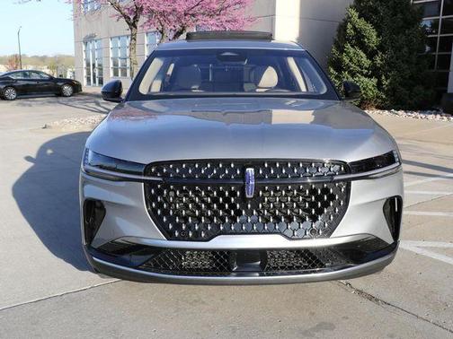 Gray Metallic 2024 Lincoln Nautilus Premiere